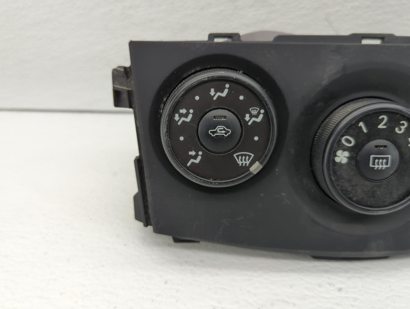 2015-2018 Ford Focus Climate Control Module Temperature AC/Heater Replacement P/N:F1ET-18C612-CG F1ET-18C612-CJ Fits OEM Use