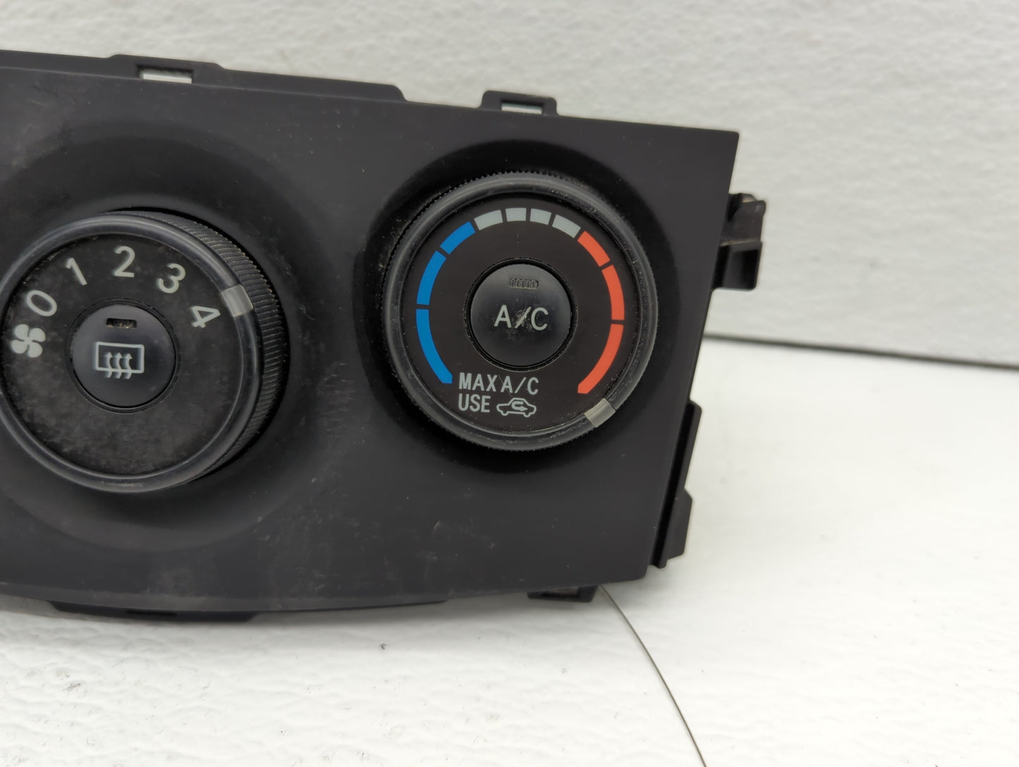 2015-2018 Ford Focus Climate Control Module Temperature AC/Heater Replacement P/N:F1ET-18C612-CG F1ET-18C612-CJ Fits OEM Use