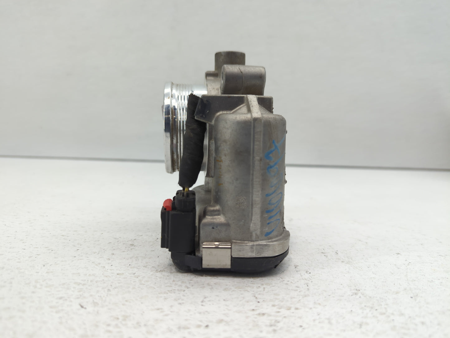 2014-2018 Ford Focus Throttle Body P/N:DS7E-9F991-BB Fits Fits 2014 2015 2016 2017 2018 2019 2020 2021 2022 OEM Used Auto Pa