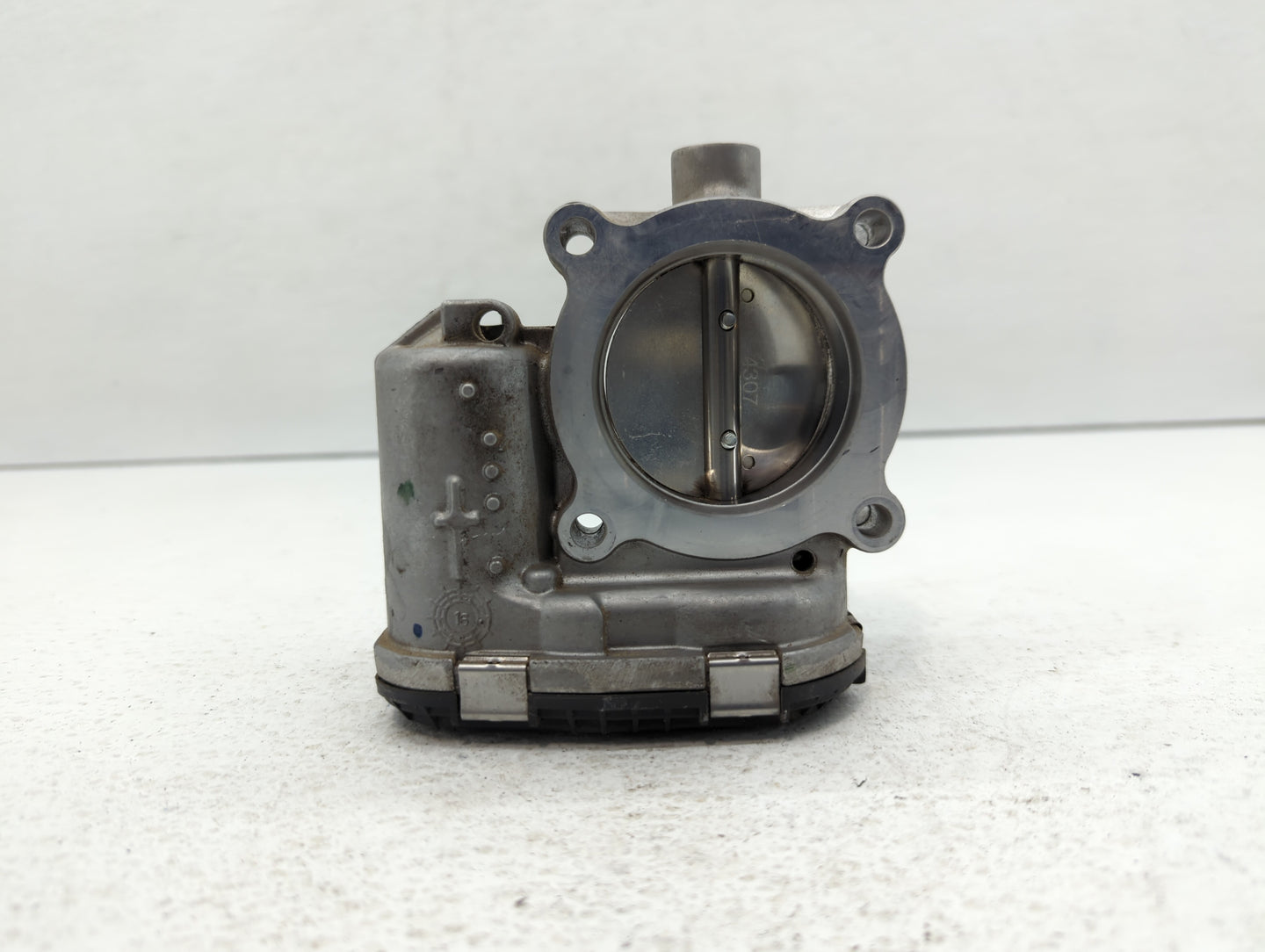 2014-2018 Ford Focus Throttle Body P/N:DS7E-9F991-BB Fits Fits 2014 2015 2016 2017 2018 2019 2020 2021 2022 OEM Used Auto Pa