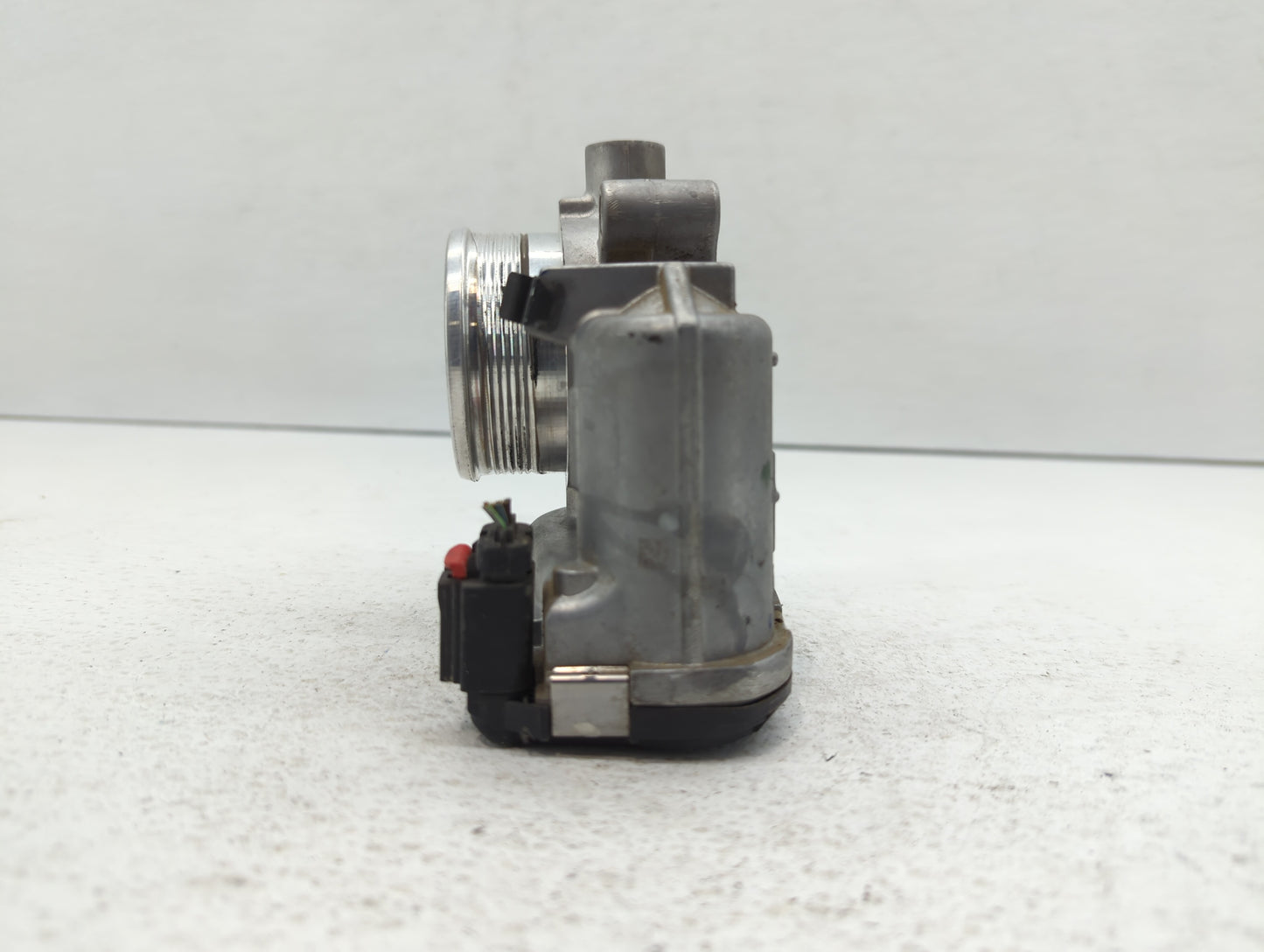 2014-2018 Ford Focus Throttle Body P/N:DS7E-9F991-BB Fits Fits 2014 2015 2016 2017 2018 2019 2020 2021 2022 OEM Used Auto Pa