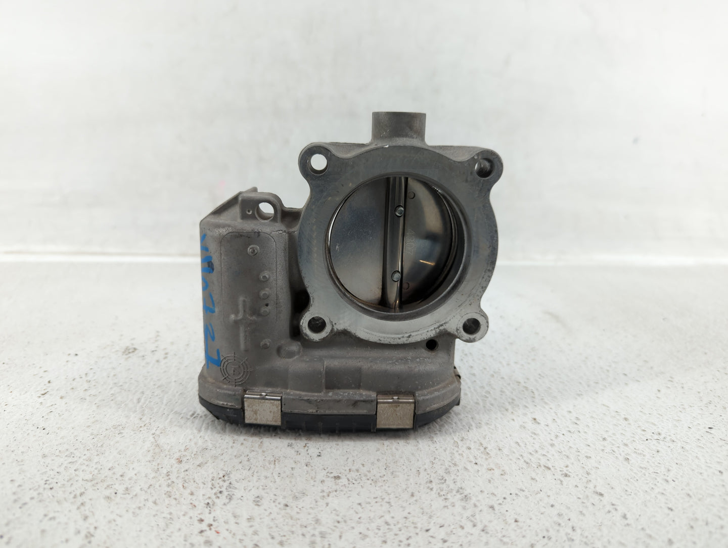 2014-2018 Ford Focus Throttle Body P/N:DS7E-9F991-BB Fits Fits 2014 2015 2016 2017 2018 2019 2020 2021 2022 OEM Used Auto Pa