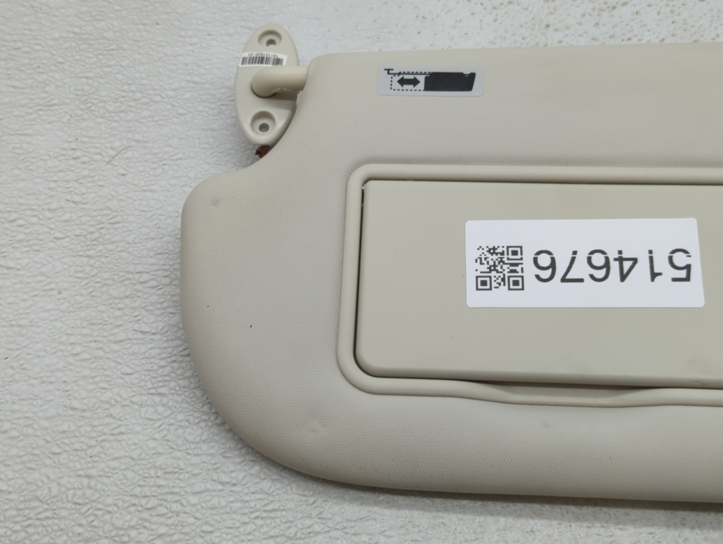 2013-2018 Ford Focus Sun Visor Shade Replacement Passenger Right Mirror Fits Fits 2013 2014 2015 2016 2017 2018 OEM Used Aut