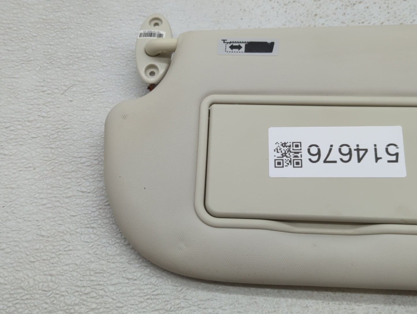 2013-2018 Ford Focus Sun Visor Shade Replacement Passenger Right Mirror Fits Fits 2013 2014 2015 2016 2017 2018 OEM Used Aut