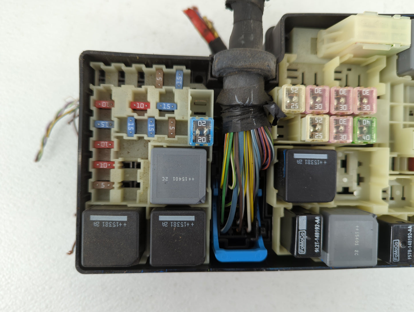 2016 Ford Focus Fusebox Fuse Box Panel Relay Module P/N:AV6T-14A067-AD AV6T-14A142-AB, AV6T-14A076-AB Fits OEM Used Auto Par