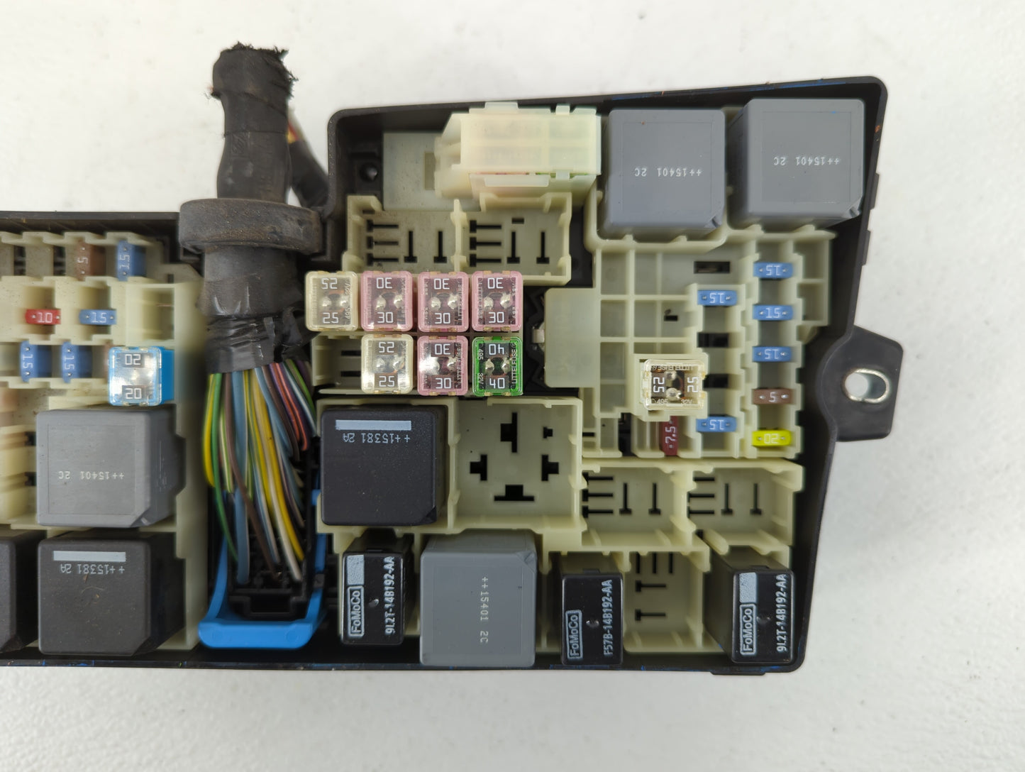 2016 Ford Focus Fusebox Fuse Box Panel Relay Module P/N:AV6T-14A067-AD AV6T-14A142-AB, AV6T-14A076-AB Fits OEM Used Auto Par