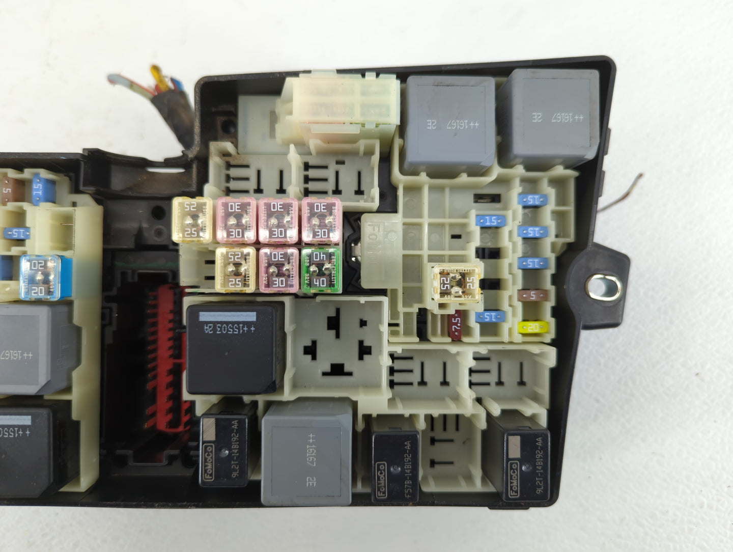 2016 Ford Focus Fusebox Fuse Box Panel Relay Module P/N:AV6T-14A067-AD AV6T-14A142-AB, AV6T-14A076-AB Fits OEM Used Auto Par