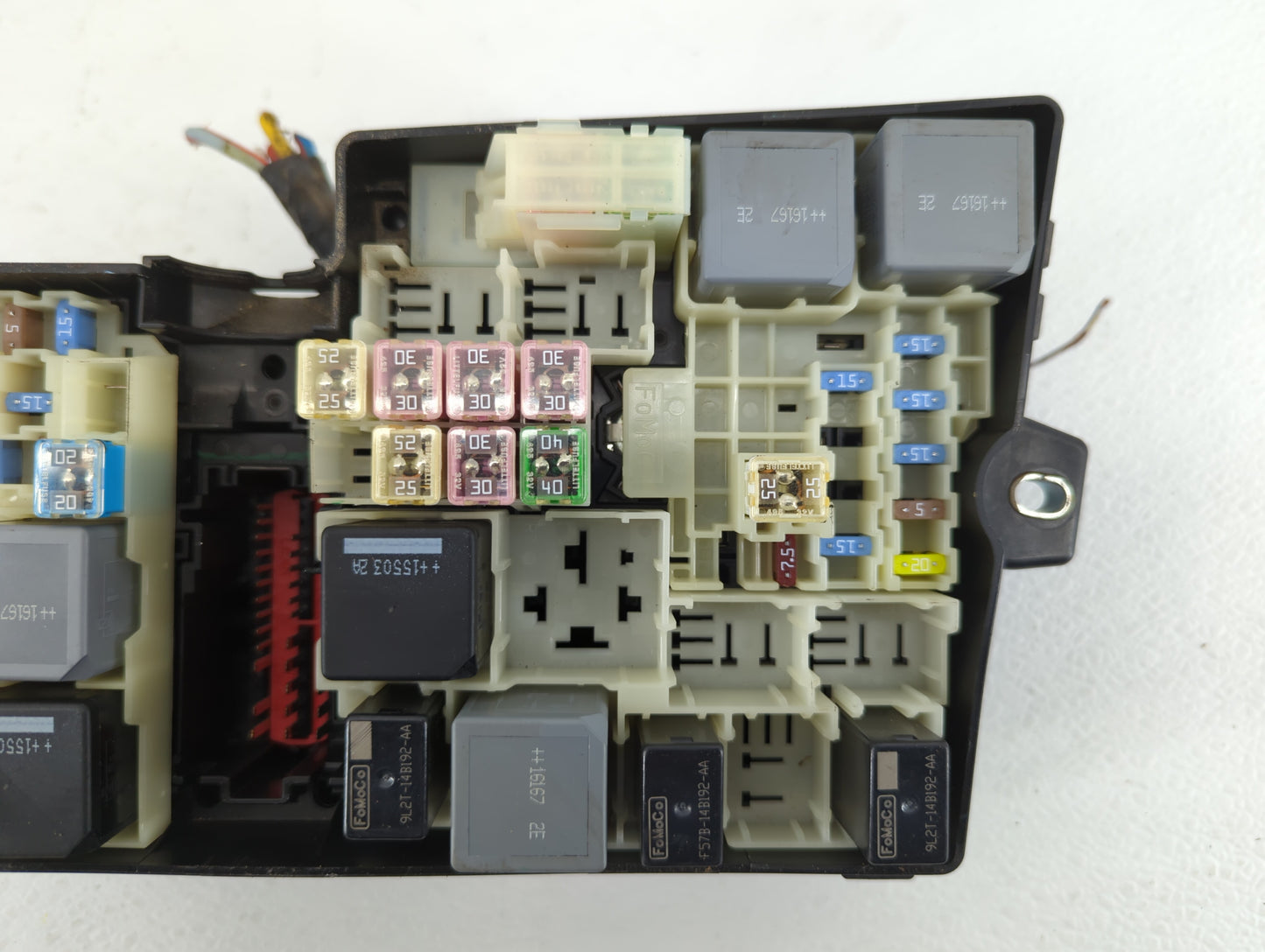 2016 Ford Focus Fusebox Fuse Box Panel Relay Module P/N:AV6T-14A067-AD AV6T-14A142-AB, AV6T-14A076-AB Fits OEM Used Auto Par