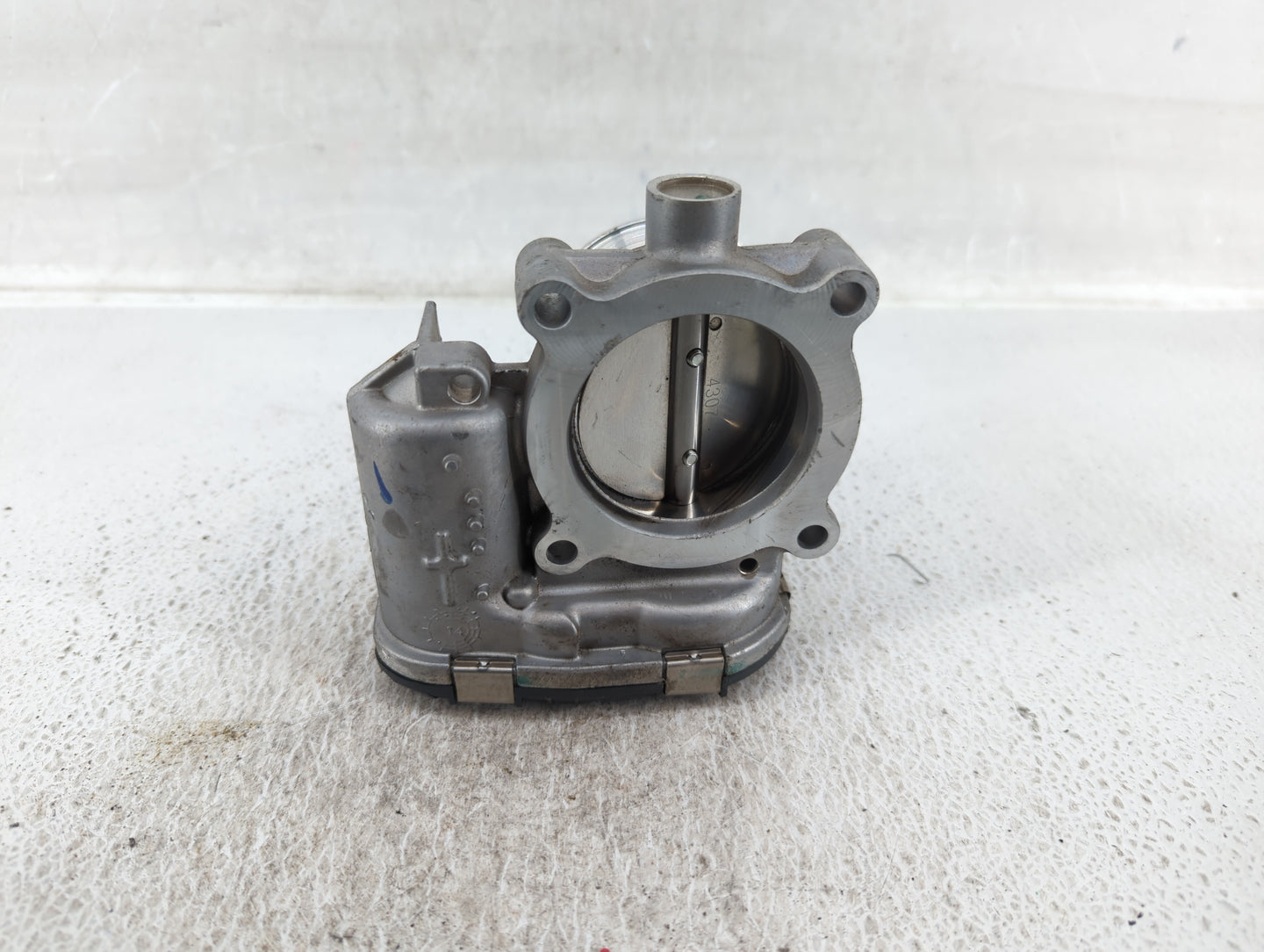 2014-2018 Ford Focus Throttle Body P/N:DS7E-9F991-BB Fits Fits 2014 2015 2016 2017 2018 2019 2020 2021 2022 OEM Used Auto Pa