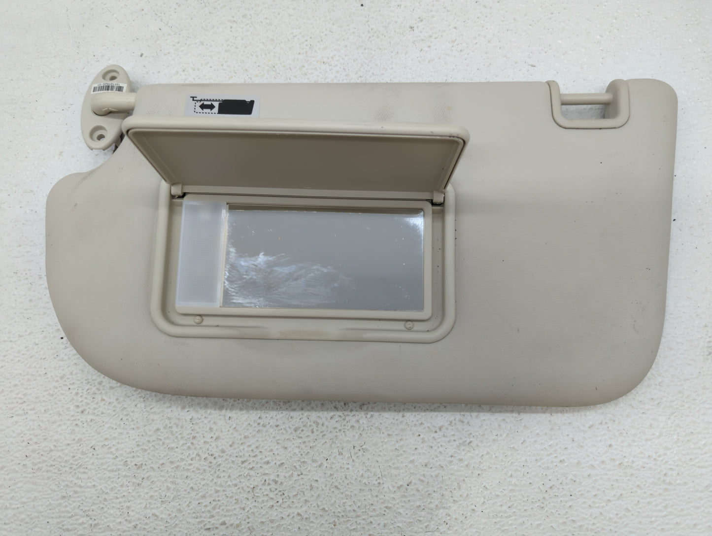 2013-2018 Ford Focus Sun Visor Shade Replacement Driver Left Mirror Fits Fits 2013 2014 2015 2016 2017 2018 OEM Used Auto Pa