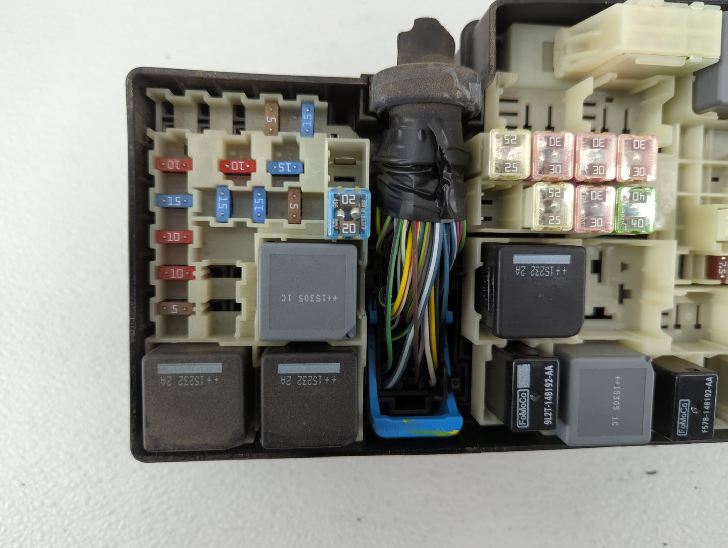 2016 Ford Focus Fusebox Fuse Box Panel Relay Module P/N:AV6T-14A067-AD AV6T-14A142-AB, AV6T-14A076-AB Fits OEM Used Auto Par