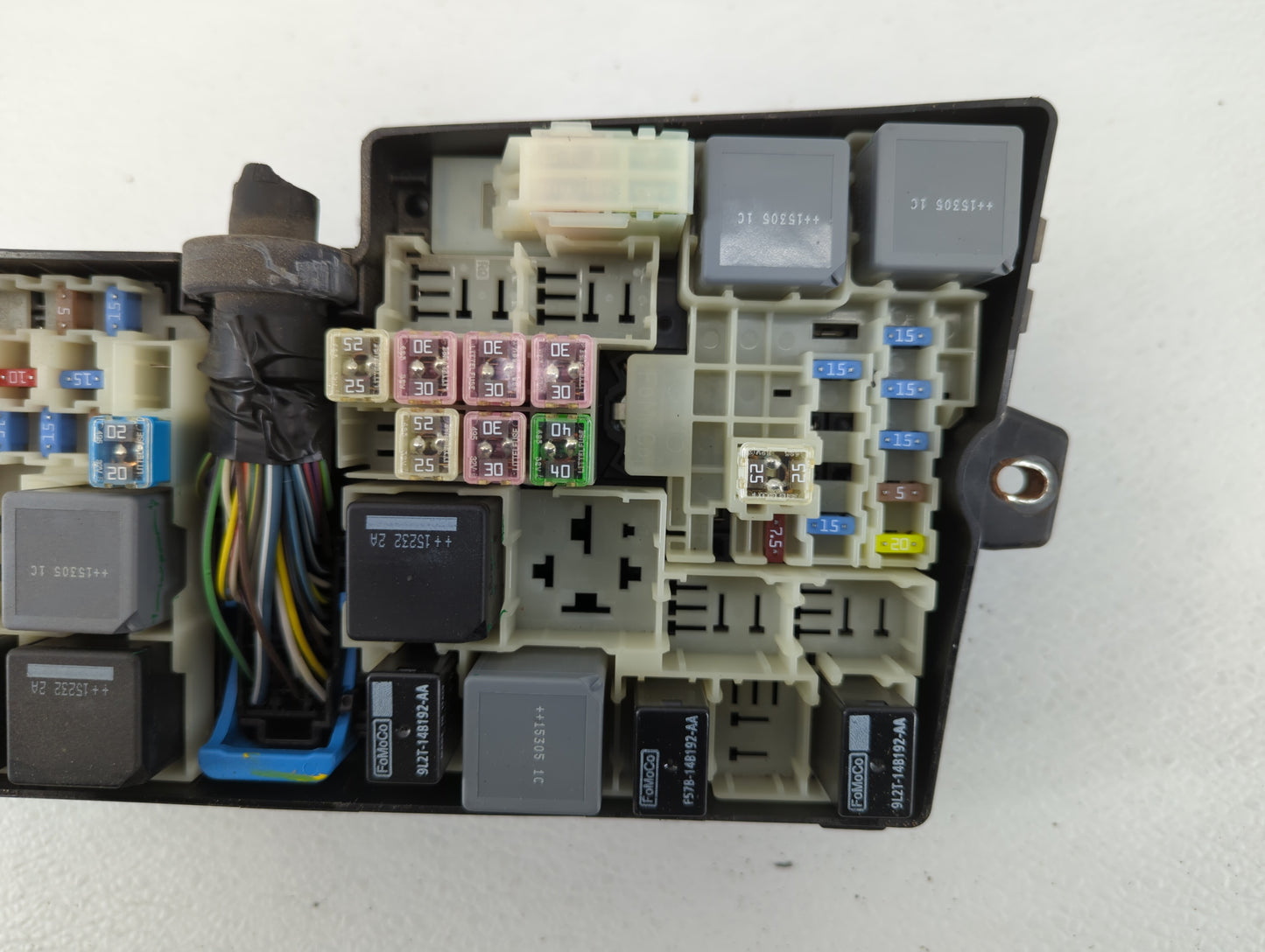 2016 Ford Focus Fusebox Fuse Box Panel Relay Module P/N:AV6T-14A067-AD AV6T-14A142-AB, AV6T-14A076-AB Fits OEM Used Auto Par