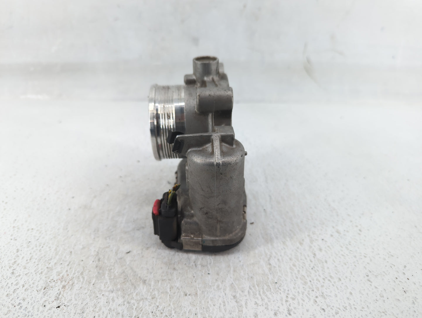 2014-2018 Ford Focus Throttle Body P/N:DS7E-9F991-BB Fits Fits 2014 2015 2016 2017 2018 2019 2020 2021 2022 OEM Used Auto Pa