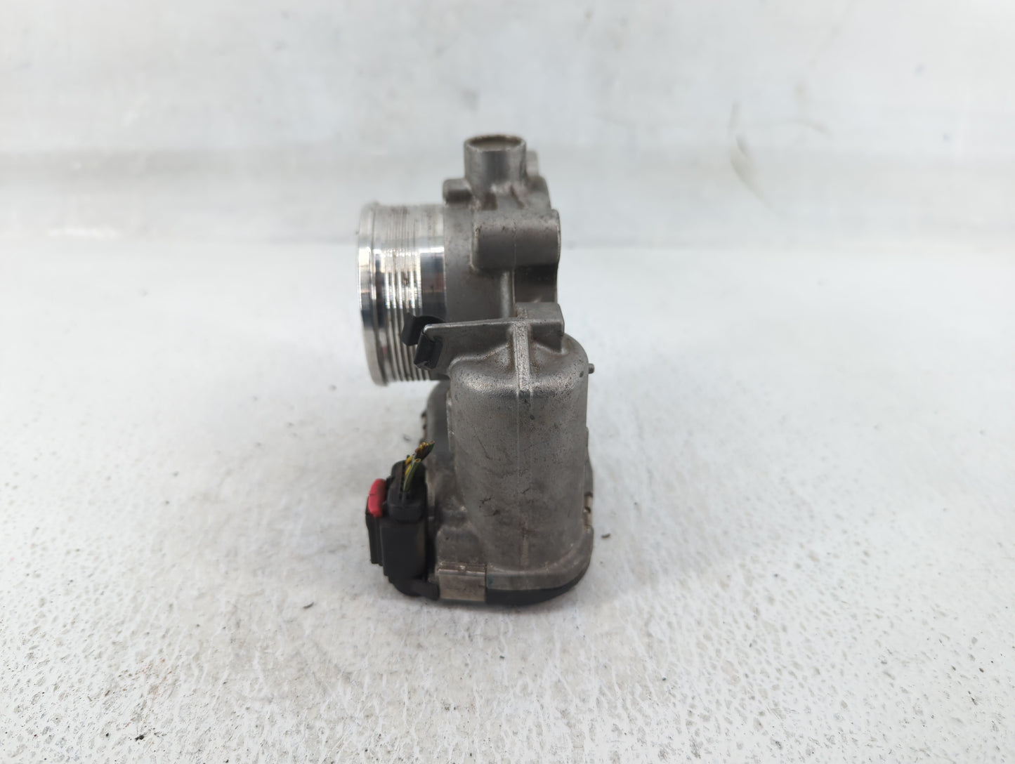 2014-2018 Ford Focus Throttle Body P/N:DS7E-9F991-BB Fits Fits 2014 2015 2016 2017 2018 2019 2020 2021 2022 OEM Used Auto Pa