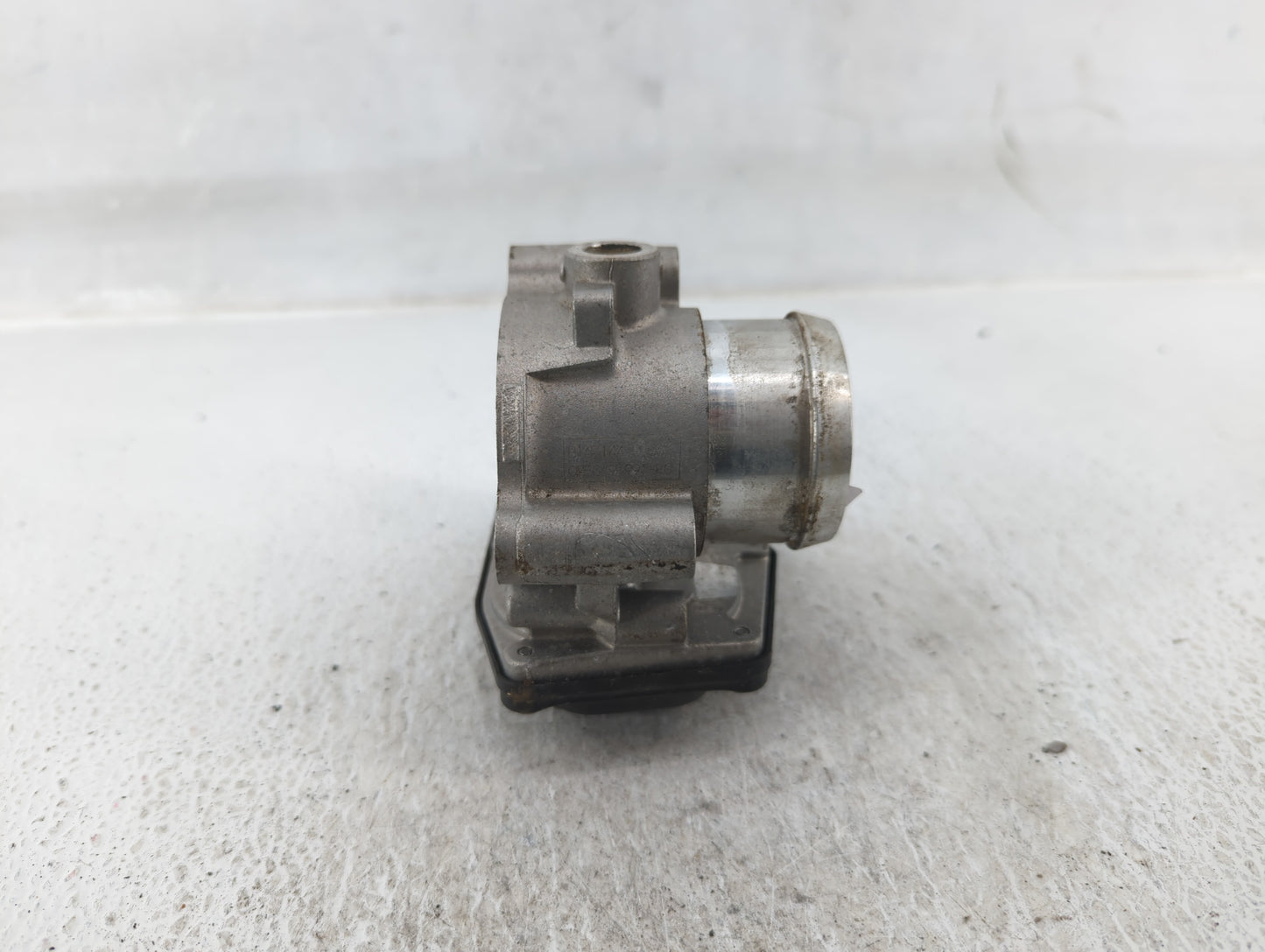 2015-2018 Ford Focus Throttle Body P/N:CM5G-9F991-FC B16 144 0006 Fits Fits 2014 2015 2016 2017 2018 OEM Used Auto Parts - O