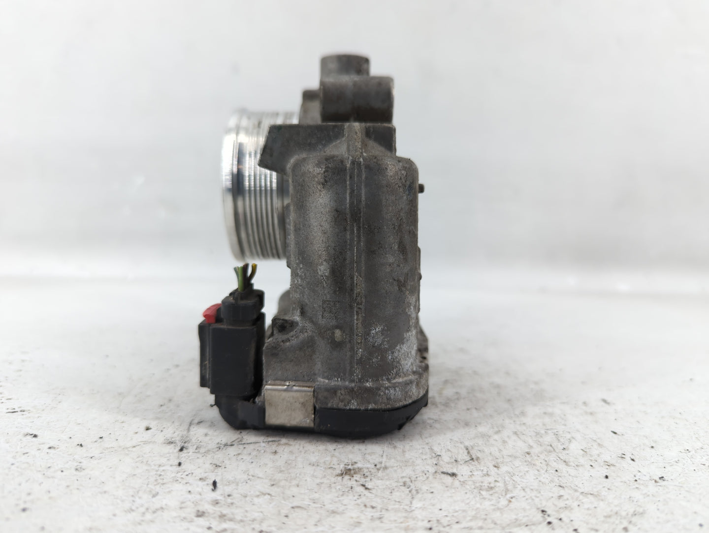 2014-2018 Ford Focus Throttle Body P/N:DS7E-9F991-BB Fits Fits 2014 2015 2016 2017 2018 2019 2020 2021 2022 OEM Used Auto Pa