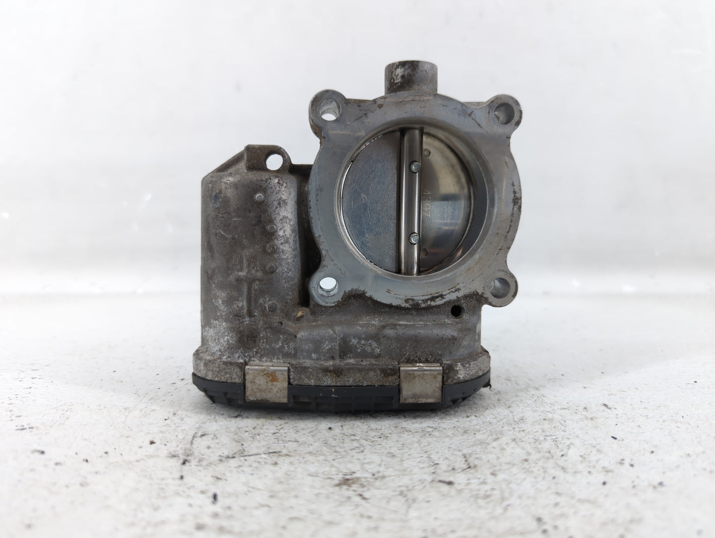 2014-2018 Ford Focus Throttle Body P/N:DS7E-9F991-BB Fits Fits 2014 2015 2016 2017 2018 2019 2020 2021 2022 OEM Used Auto Pa