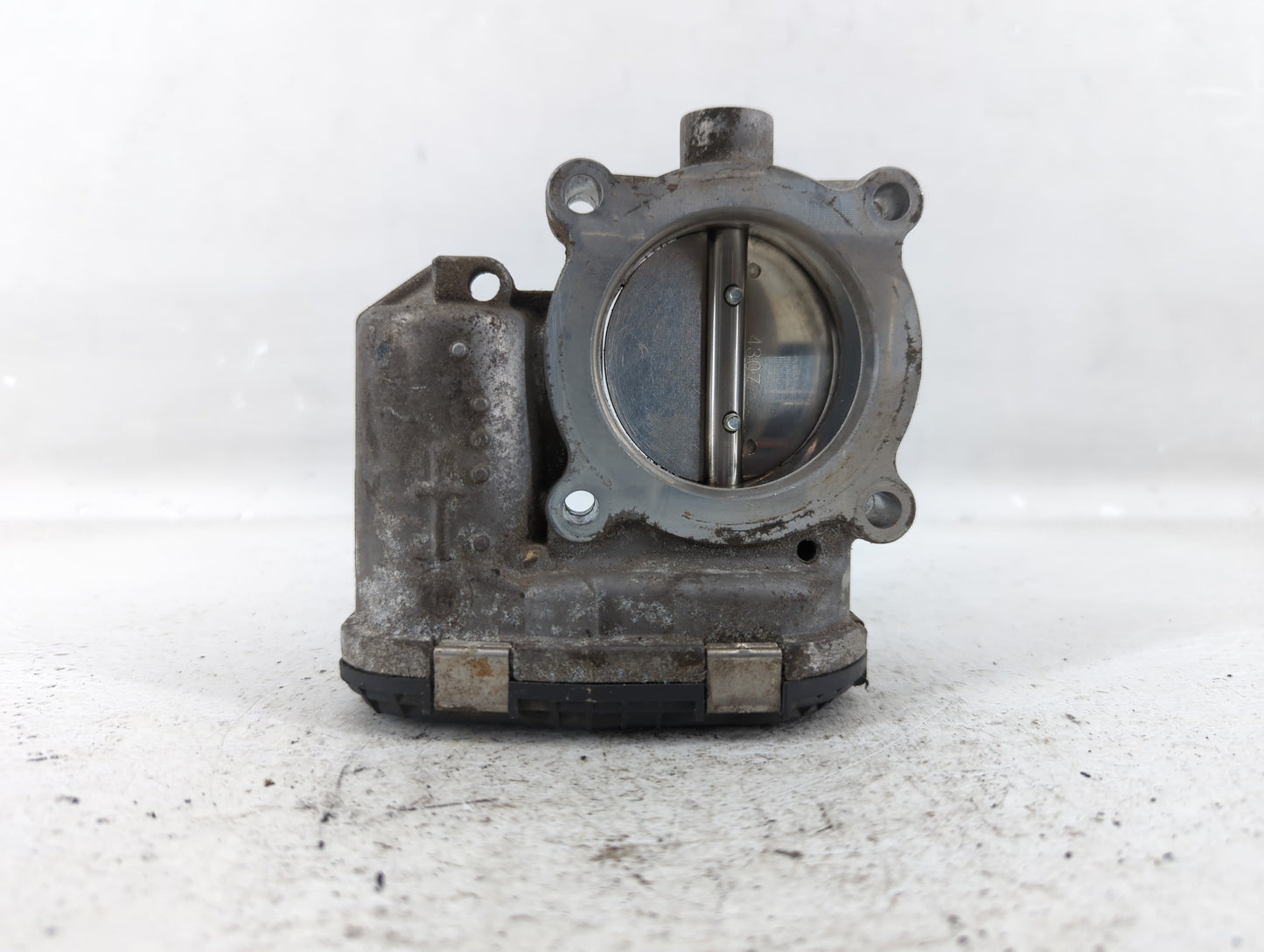 2014-2018 Ford Focus Throttle Body P/N:DS7E-9F991-BB Fits Fits 2014 2015 2016 2017 2018 2019 2020 2021 2022 OEM Used Auto Pa
