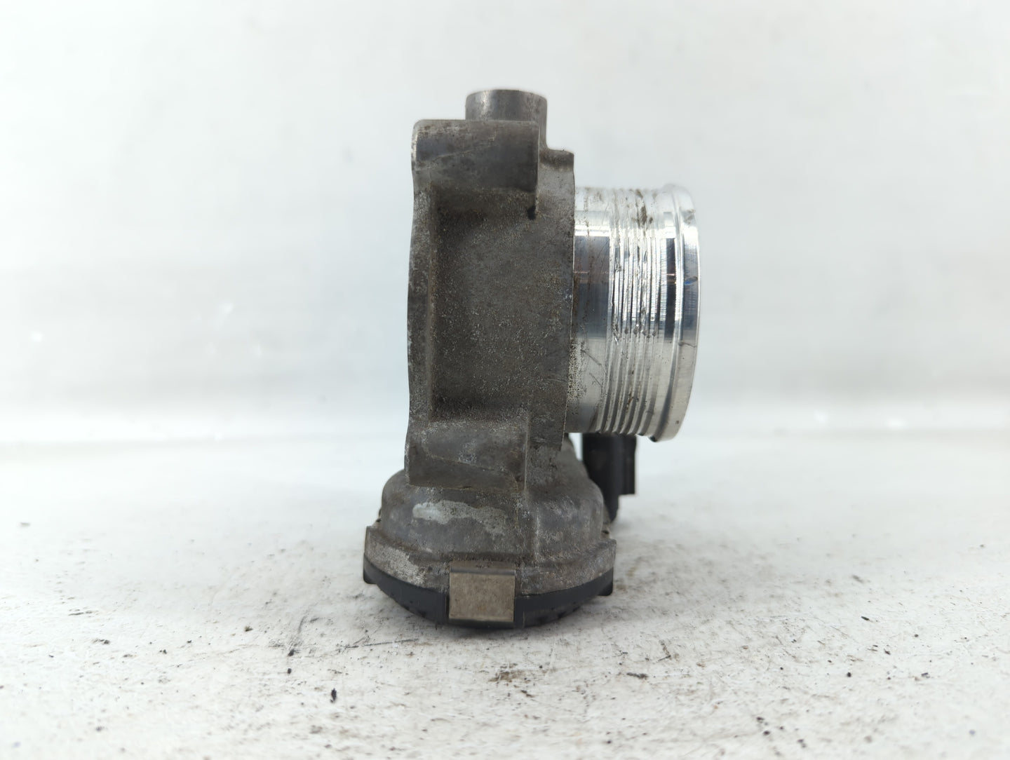 2014-2018 Ford Focus Throttle Body P/N:DS7E-9F991-BB Fits Fits 2014 2015 2016 2017 2018 2019 2020 2021 2022 OEM Used Auto Pa