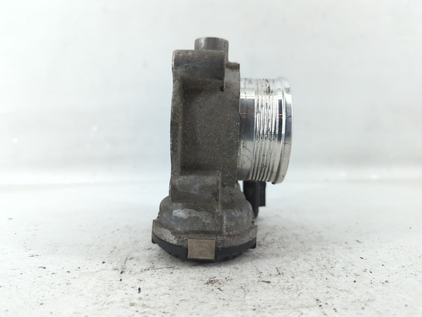 2014-2018 Ford Focus Throttle Body P/N:DS7E-9F991-BB Fits Fits 2014 2015 2016 2017 2018 2019 2020 2021 2022 OEM Used Auto Pa