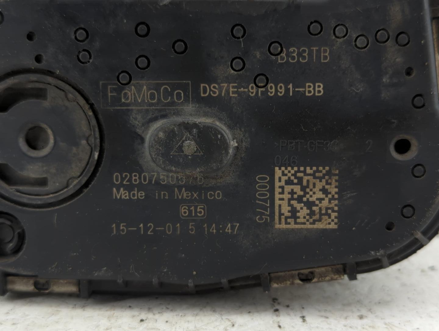 2014-2018 Ford Focus Throttle Body P/N:DS7E-9F991-BB Fits Fits 2014 2015 2016 2017 2018 2019 2020 2021 2022 OEM Used Auto Pa