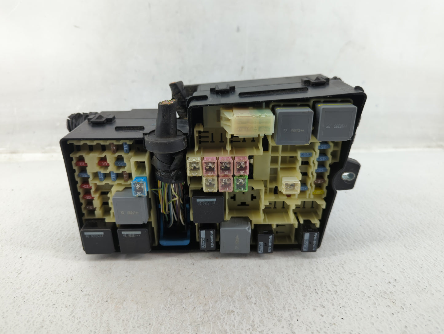 2016 Ford Focus Fusebox Fuse Box Panel Relay Module P/N:E02345500 AV6T-14A067-AD Fits OEM Used Auto Parts - Oemusedautoparts