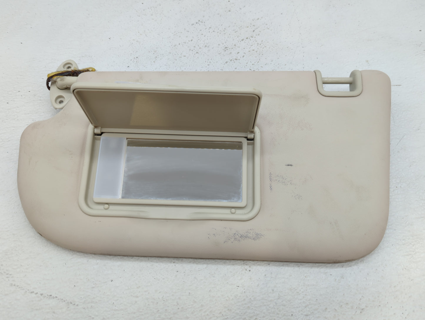 2013-2018 Ford Focus Sun Visor Shade Replacement Passenger Right Mirror Fits Fits 2013 2014 2015 2016 2017 2018 OEM Used Aut
