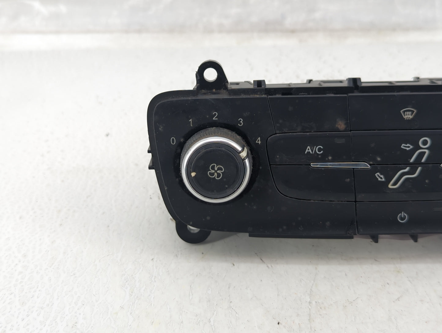 2015-2018 Ford Focus Climate Control Module Temperature AC/Heater Replacement P/N:F1ET-19980-JF Fits Fits 2015 2016 2017 201