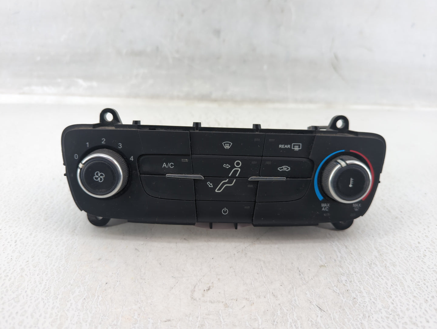 2015-2018 Ford Focus Climate Control Module Temperature AC/Heater Replacement P/N:F1ET-19980-JF F1ET-19980-JG Fits OEM Used 
