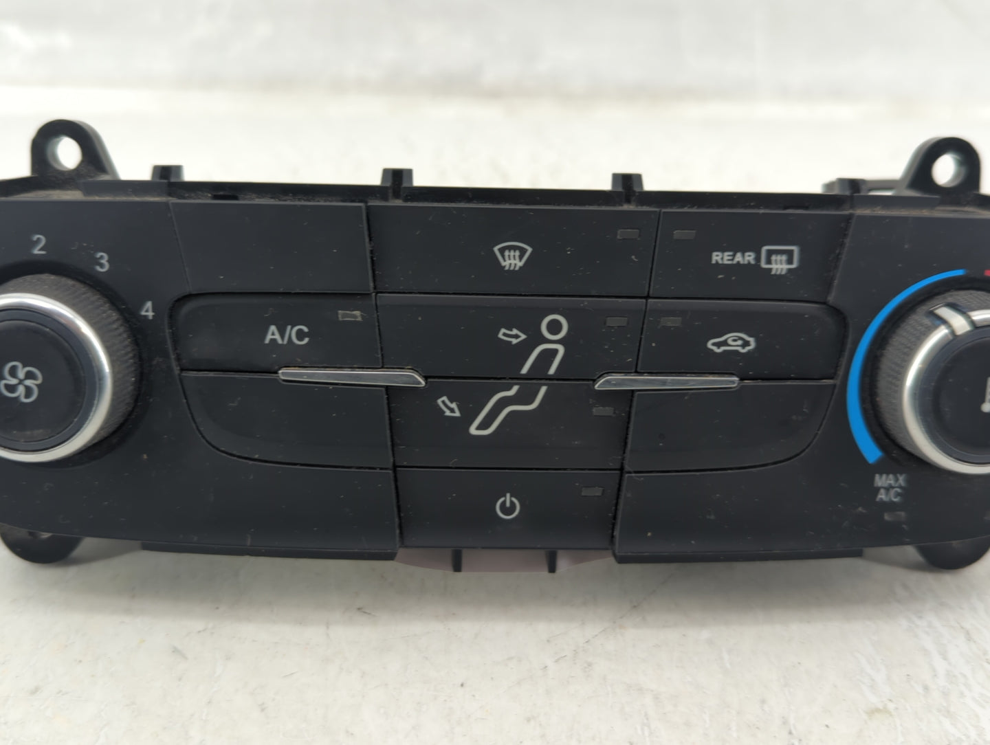 2015-2018 Ford Focus Climate Control Module Temperature AC/Heater Replacement P/N:F1ET-19980-JF F1ET-19980-JG Fits OEM Used 
