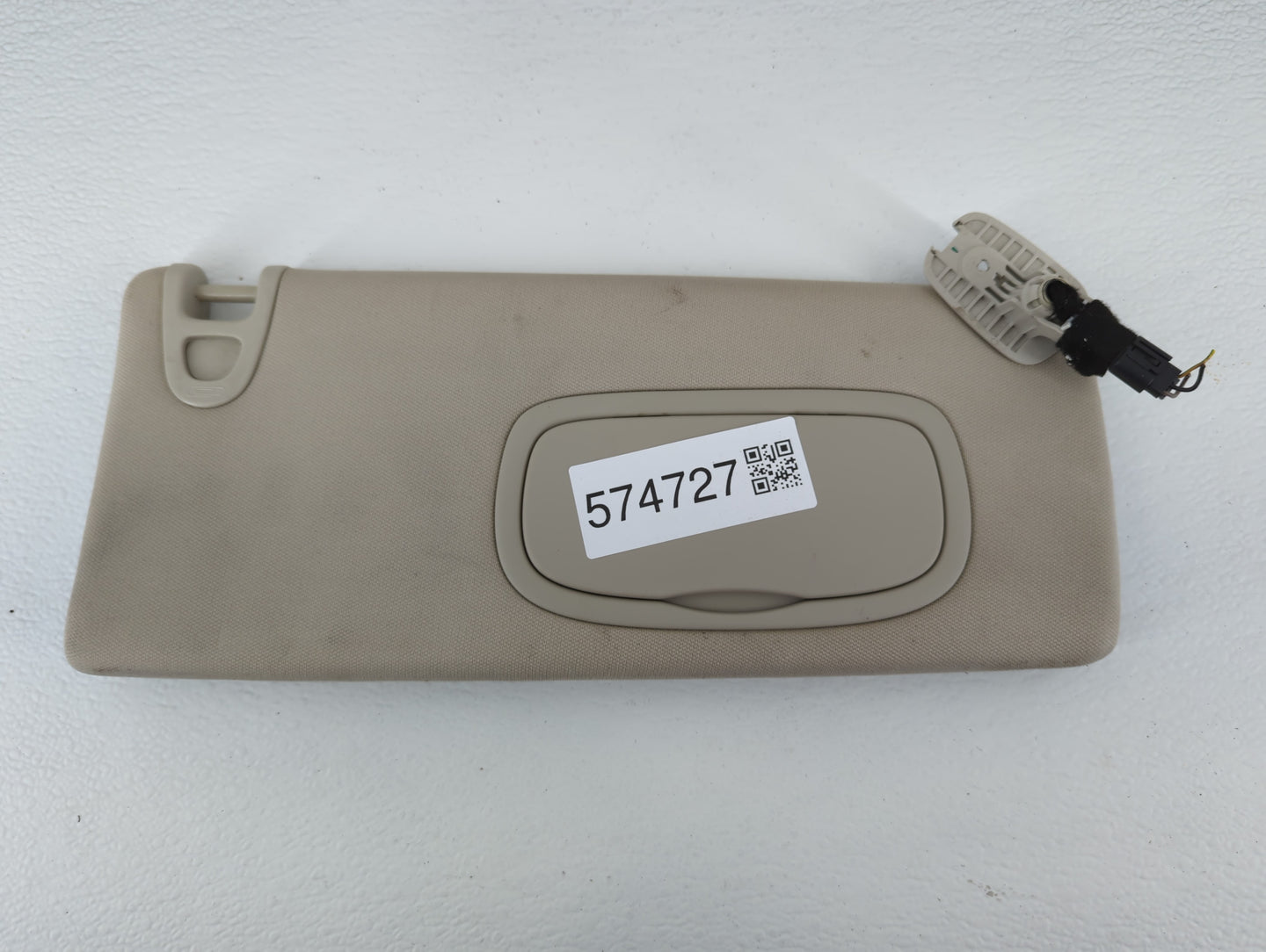 2013-2018 Ford Focus Sun Visor Shade Replacement Driver Left Mirror Fits Fits 2013 2014 2015 2016 2017 2018 OEM Used Auto Pa
