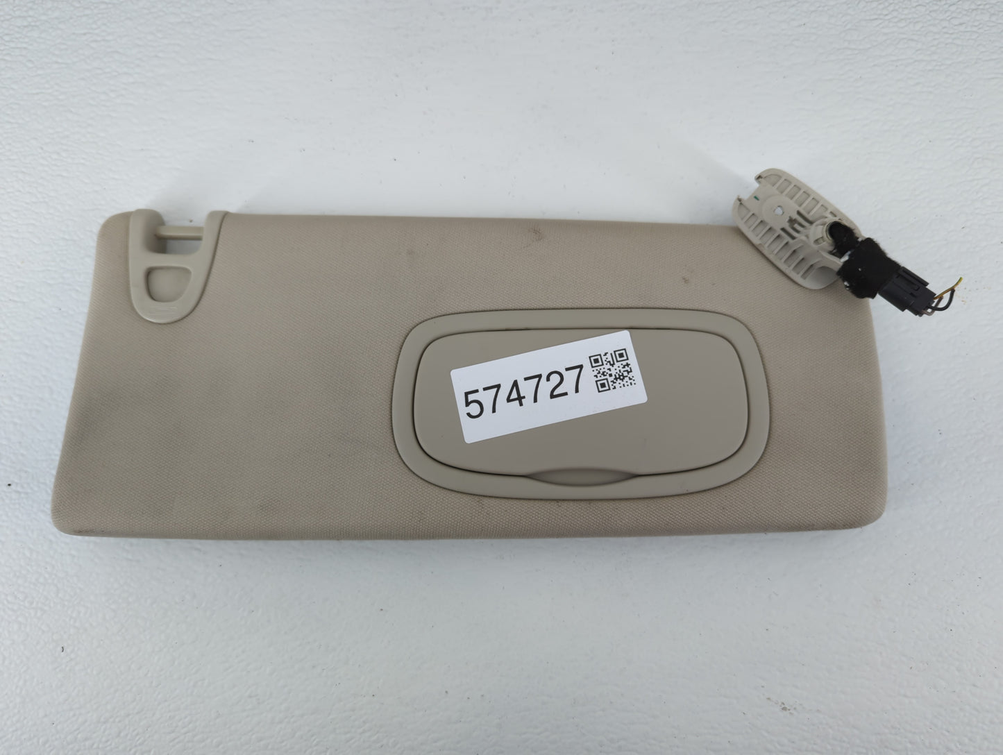 2013-2018 Ford Focus Sun Visor Shade Replacement Driver Left Mirror Fits Fits 2013 2014 2015 2016 2017 2018 OEM Used Auto Pa