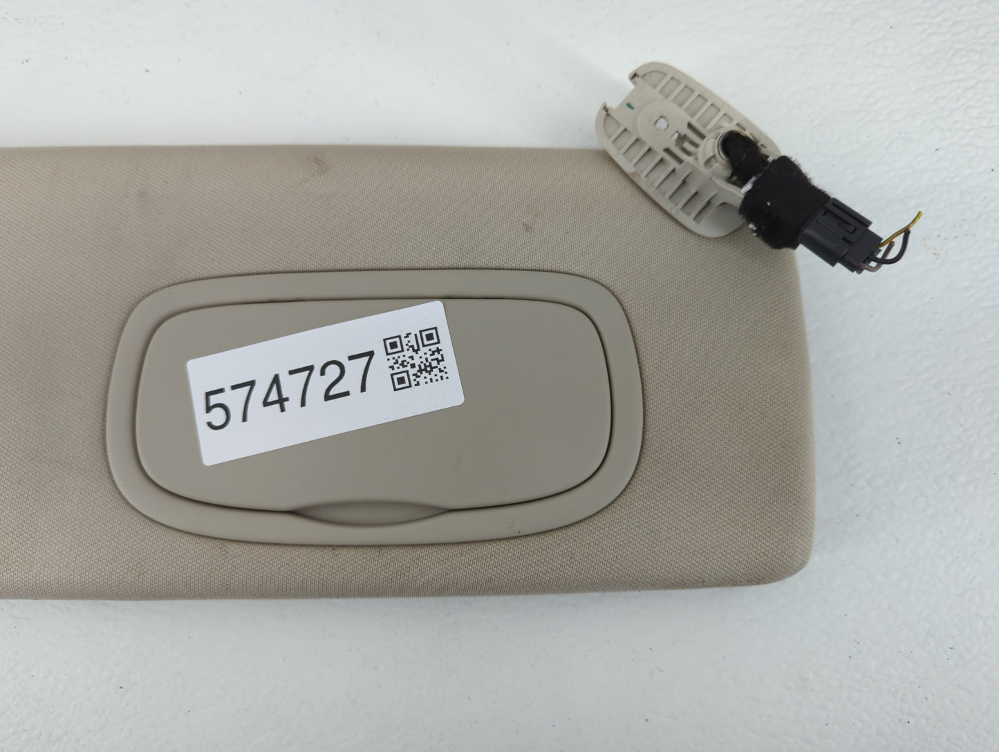 2013-2018 Ford Focus Sun Visor Shade Replacement Driver Left Mirror Fits Fits 2013 2014 2015 2016 2017 2018 OEM Used Auto Pa
