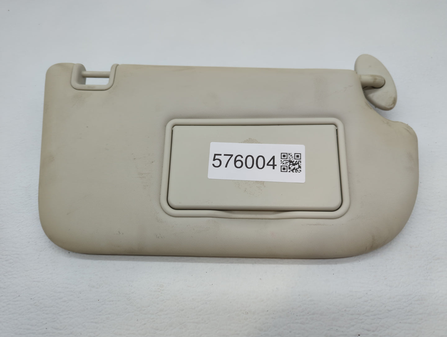 2013-2018 Ford Focus Sun Visor Shade Replacement Passenger Right Mirror Fits Fits 2013 2014 2015 2016 2017 2018 OEM Used Aut