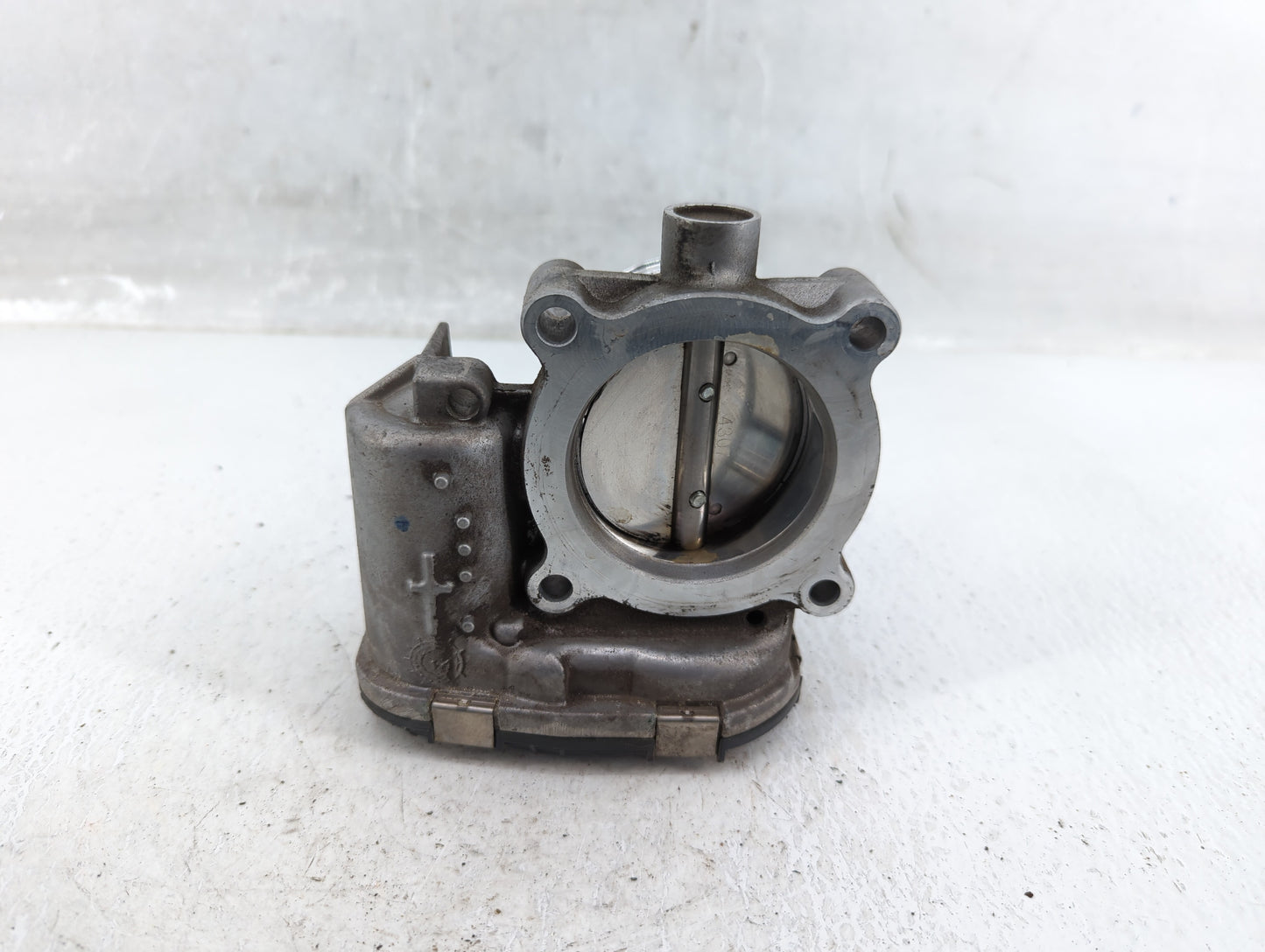 2014-2018 Ford Focus Throttle Body P/N:DS7E-9F991-BB Fits Fits 2014 2015 2016 2017 2018 2019 2020 2021 2022 OEM Used Auto Pa