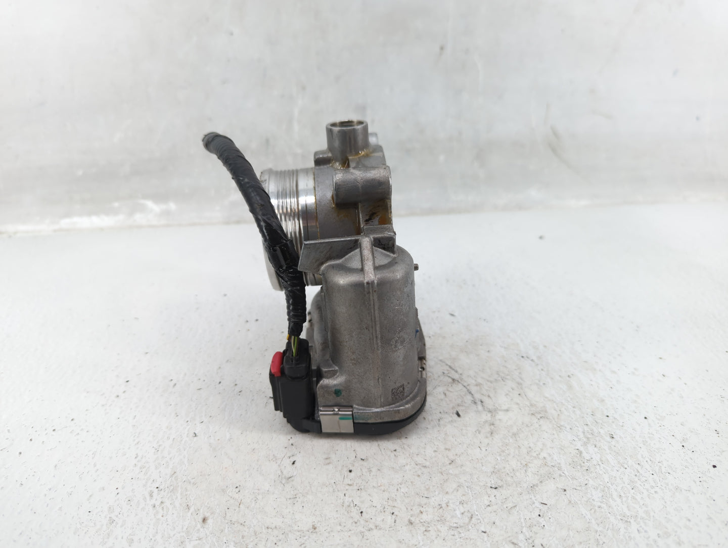 2014-2018 Ford Focus Throttle Body P/N:DS7E-9F991-BB Fits Fits 2014 2015 2016 2017 2018 2019 2020 2021 2022 OEM Used Auto Pa
