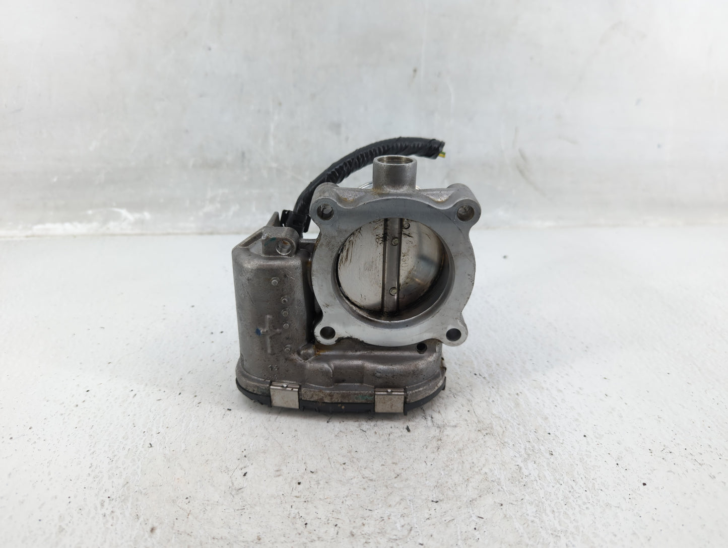2014-2018 Ford Focus Throttle Body P/N:DS7E-9F991-BB Fits Fits 2014 2015 2016 2017 2018 2019 2020 2021 2022 OEM Used Auto Pa