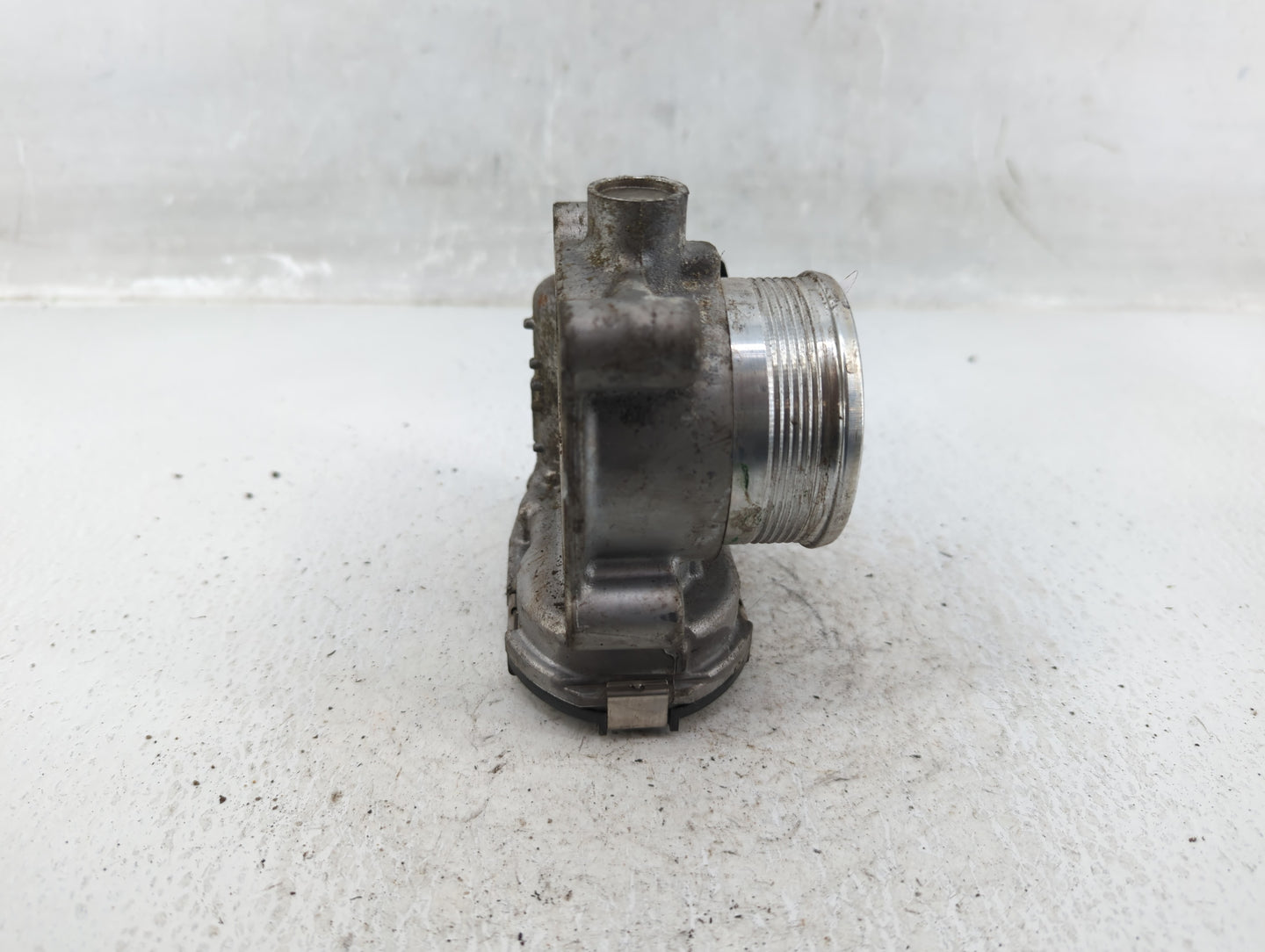 2014-2018 Ford Focus Throttle Body P/N:DS7E-9F991-BB Fits Fits 2014 2015 2016 2017 2018 2019 2020 2021 2022 OEM Used Auto Pa