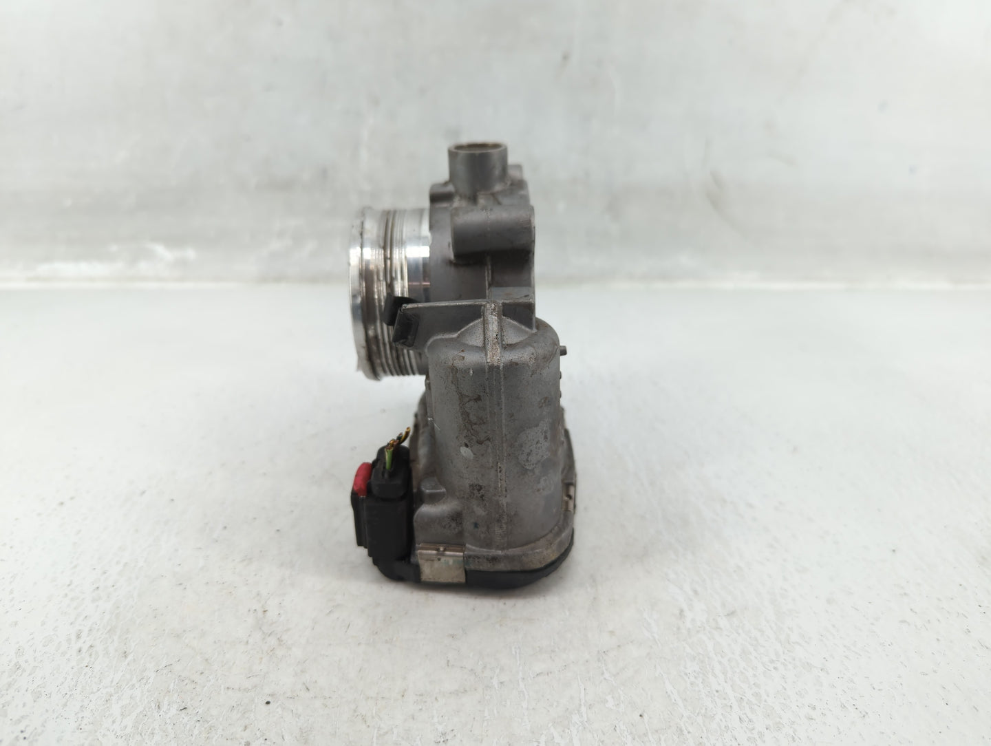 2014-2018 Ford Focus Throttle Body P/N:DS7E-9F991-BB Fits Fits 2014 2015 2016 2017 2018 2019 2020 2021 2022 OEM Used Auto Pa