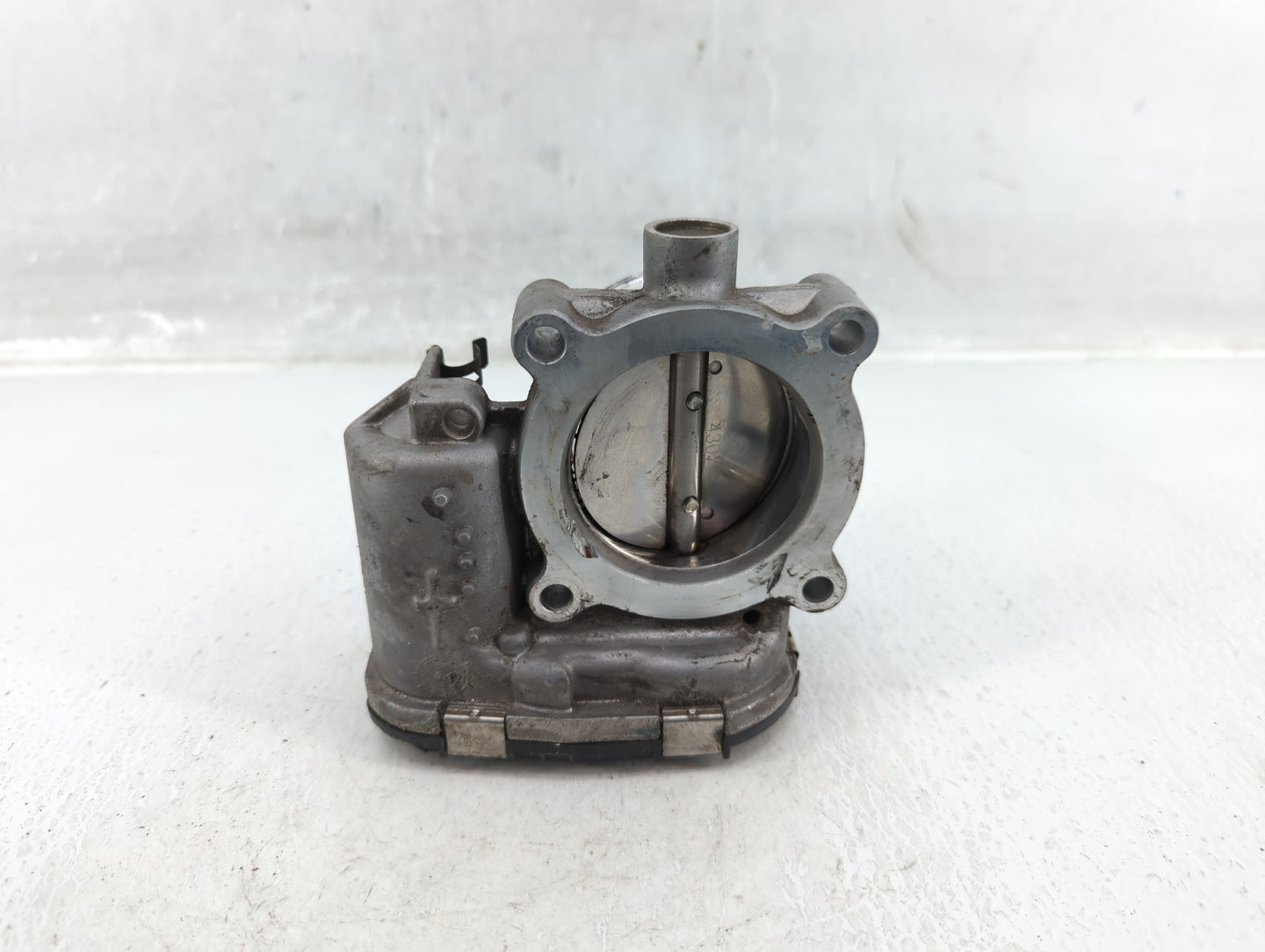 2014-2018 Ford Focus Throttle Body P/N:DS7E-9F991-BB Fits Fits 2014 2015 2016 2017 2018 2019 2020 2021 2022 OEM Used Auto Pa
