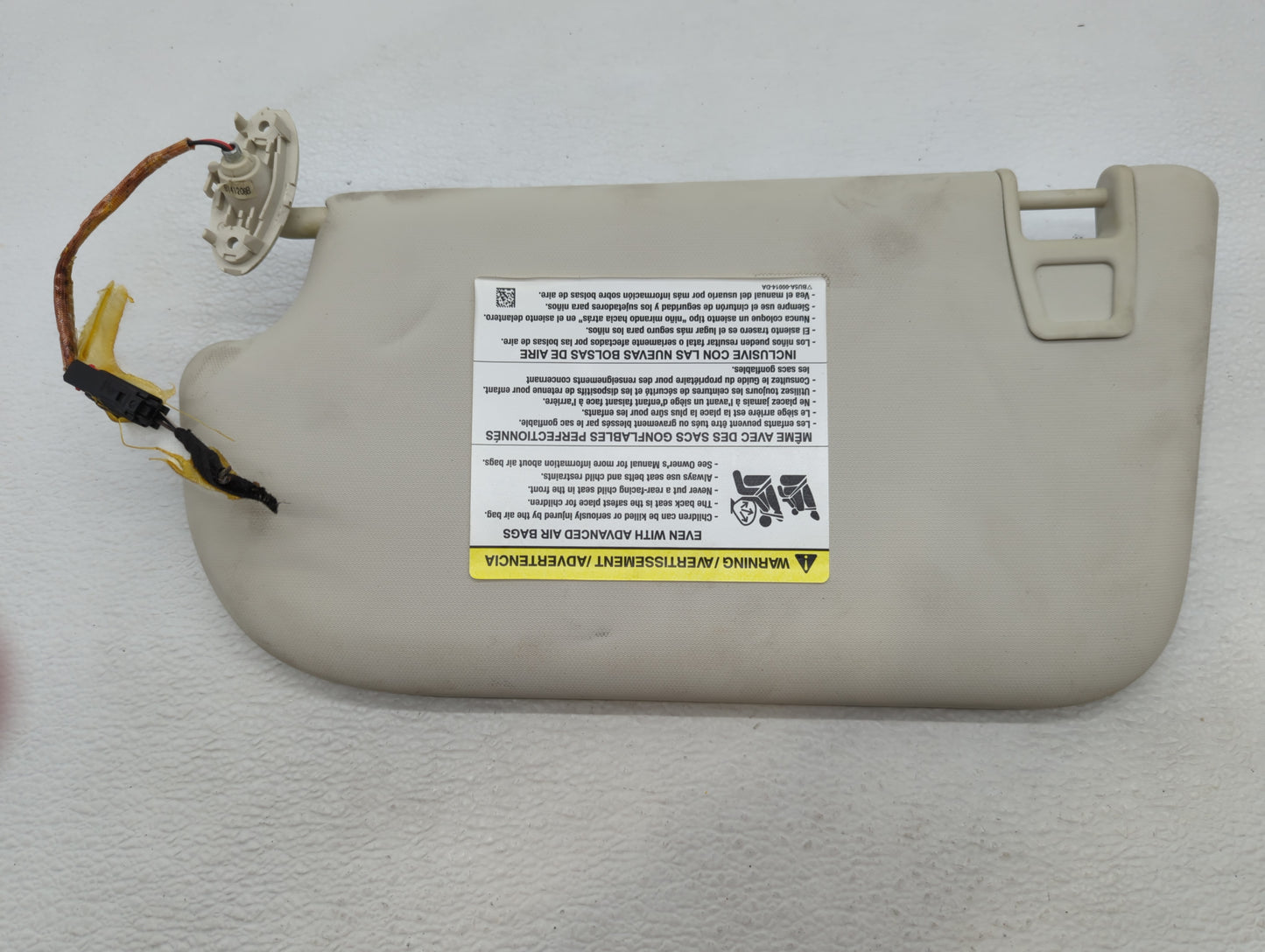 2013-2018 Ford Focus Sun Visor Shade Replacement Passenger Right Mirror Fits Fits 2013 2014 2015 2016 2017 2018 OEM Used Aut