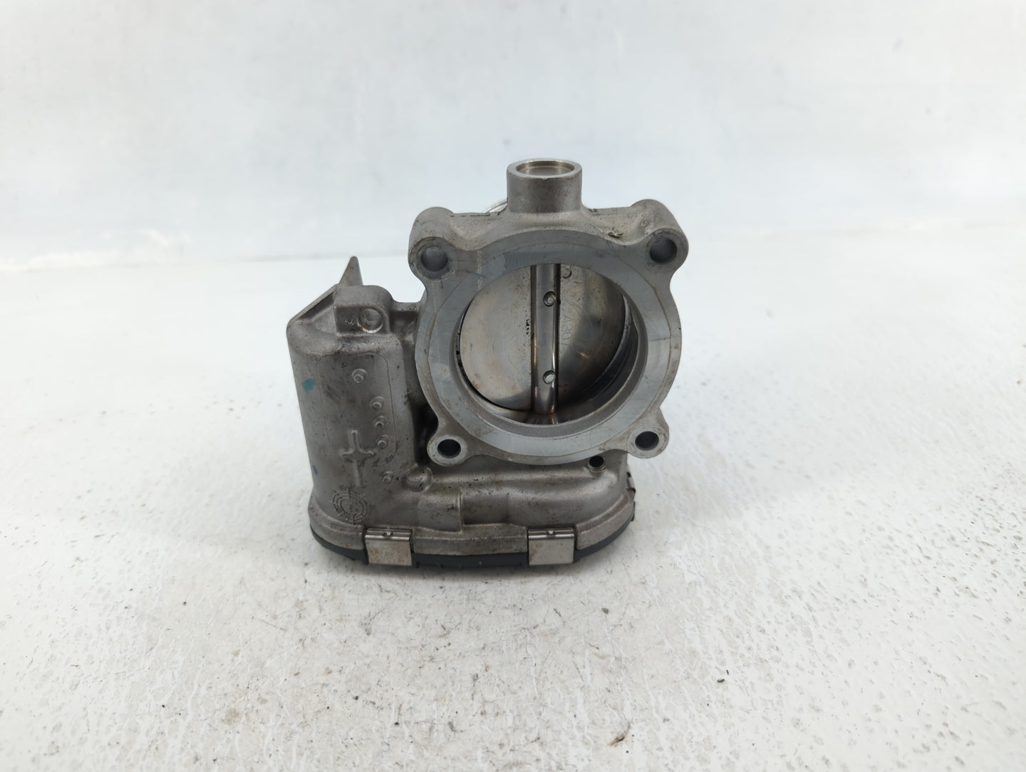 2014-2018 Ford Focus Throttle Body P/N:DS7E-9F991-BB Fits Fits 2014 2015 2016 2017 2018 2019 2020 2021 2022 OEM Used Auto Pa