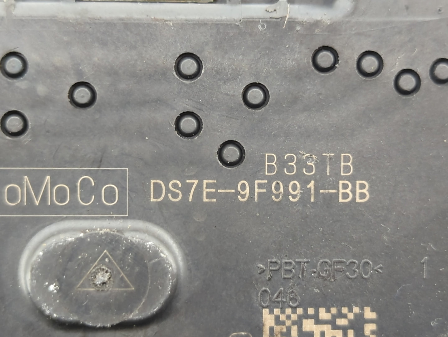 2014-2018 Ford Focus Throttle Body P/N:DS7E-9F991-BB Fits Fits 2014 2015 2016 2017 2018 2019 2020 2021 2022 OEM Used Auto Pa