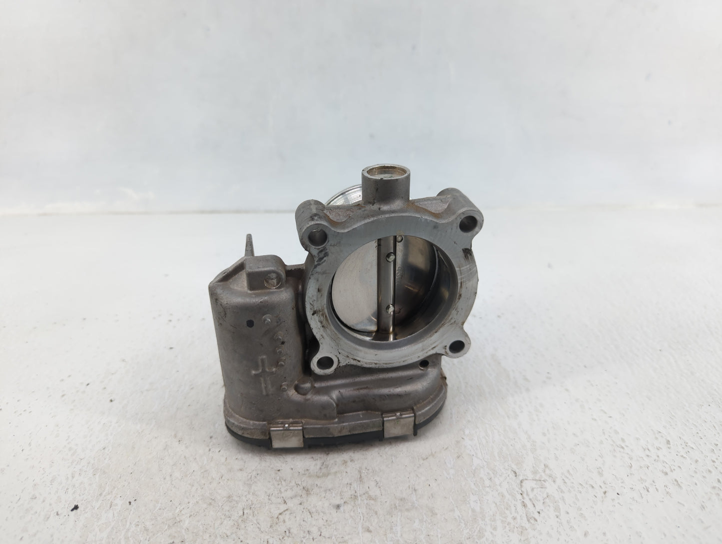 2014-2018 Ford Focus Throttle Body P/N:DS7E-9F991-BB Fits Fits 2014 2015 2016 2017 2018 2019 2020 2021 2022 OEM Used Auto Pa