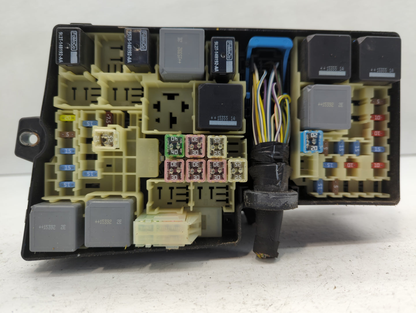 2016 Ford Focus Fusebox Fuse Box Panel Relay Module P/N:AV6T-14A067-AD Fits OEM Used Auto Parts - Oemusedautoparts1.com