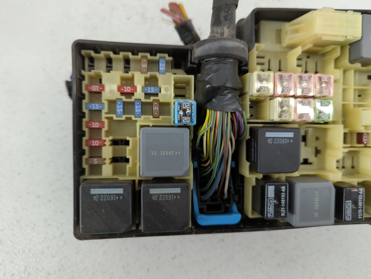 2016 Ford Focus Fusebox Fuse Box Panel Relay Module P/N:AV6T-14A067-AD Fits OEM Used Auto Parts - Oemusedautoparts1.com