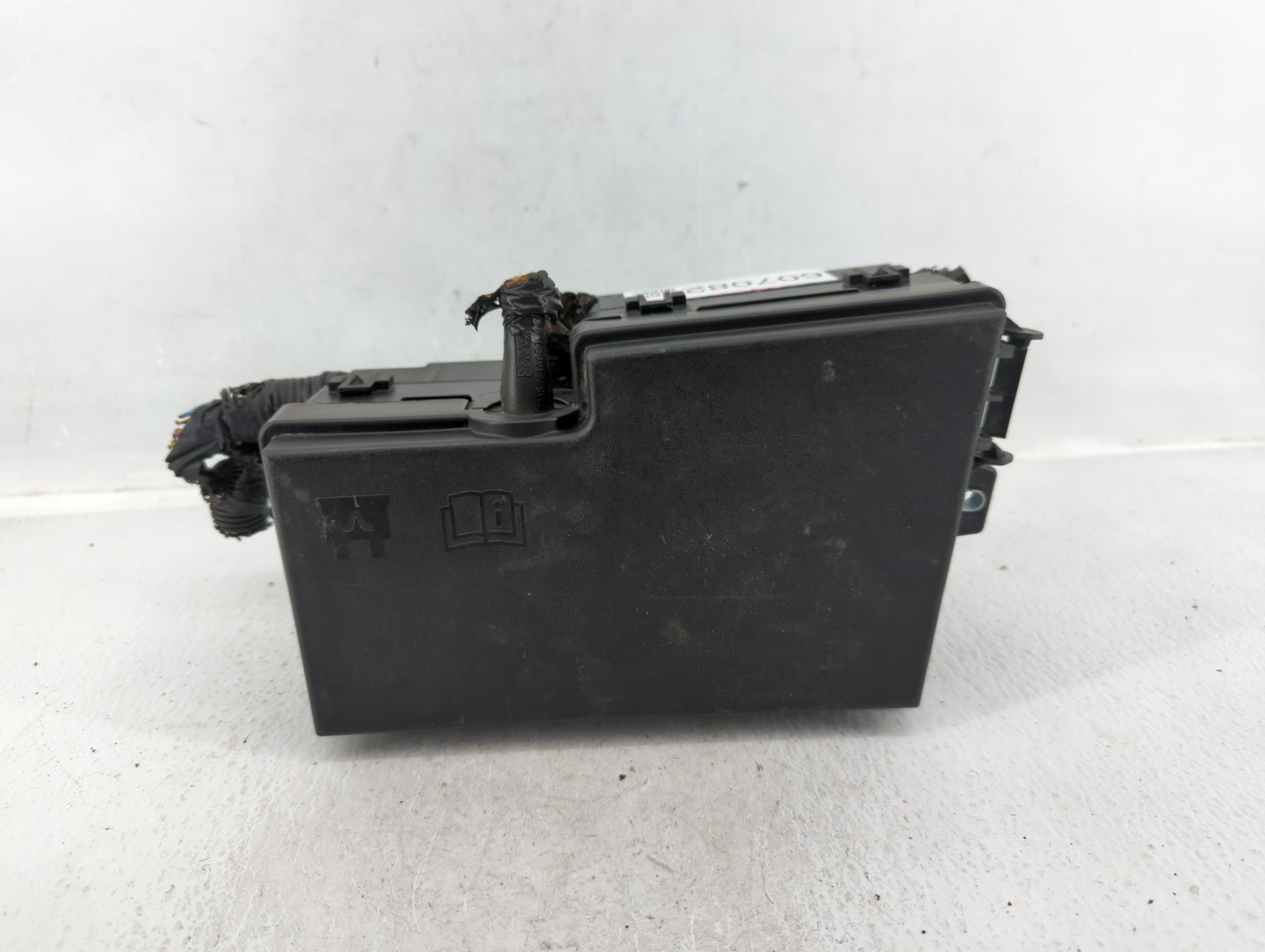 2016 Ford Focus Fusebox Fuse Box Panel Relay Module P/N:AV6T-14A067-AD Fits OEM Used Auto Parts - Oemusedautoparts1.com