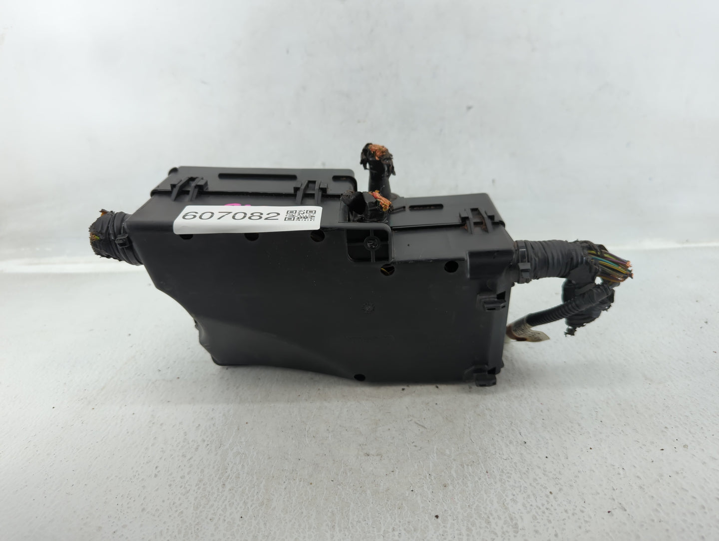 2016 Ford Focus Fusebox Fuse Box Panel Relay Module P/N:AV6T-14A067-AD Fits OEM Used Auto Parts - Oemusedautoparts1.com
