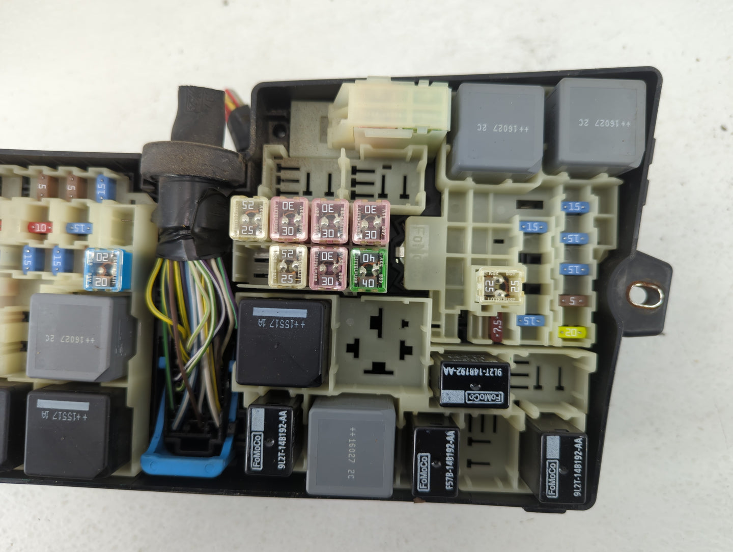 2016 Ford Focus Fusebox Fuse Box Panel Relay Module P/N:AV6T-14A067-AD Fits OEM Used Auto Parts - Oemusedautoparts1.com
