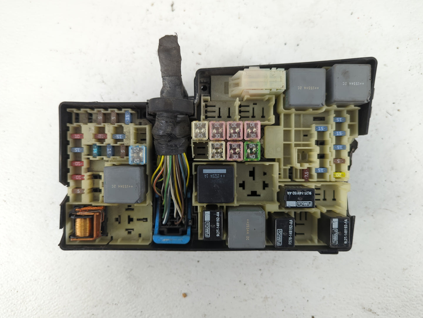 2016 Ford Focus Fusebox Fuse Box Panel Relay Module P/N:AV6T-14A142-AB AV6T-14A067-AD Fits OEM Used Auto Parts - Oemusedauto